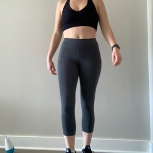 Green Lululemon cropped athletic pants